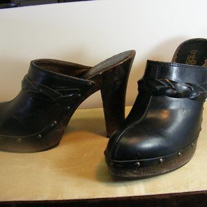 Kenneth Cole's Tribeca "SWING MUSIC"  Mules with Studs